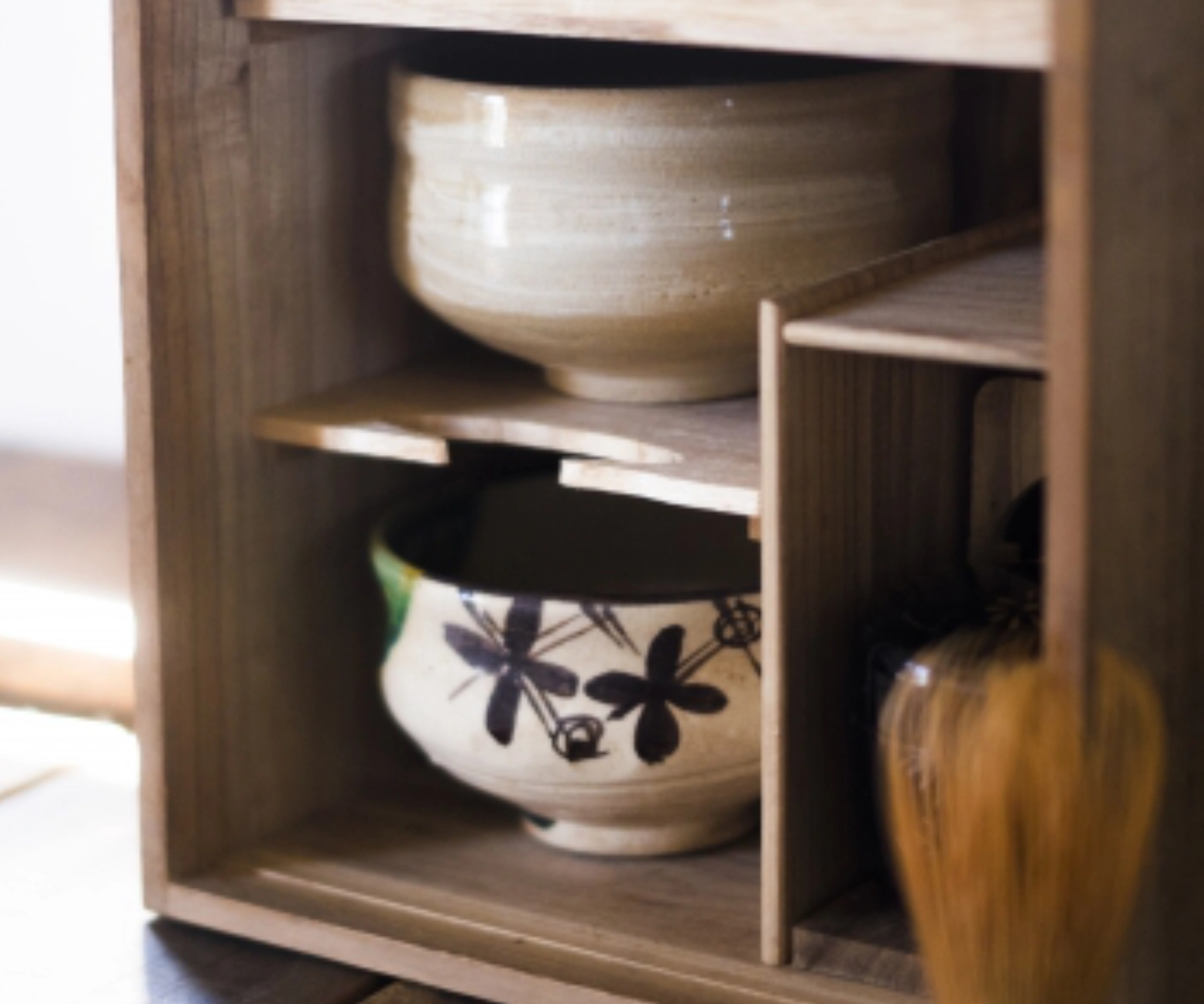 織部焼の茶碗の入った茶道具セット