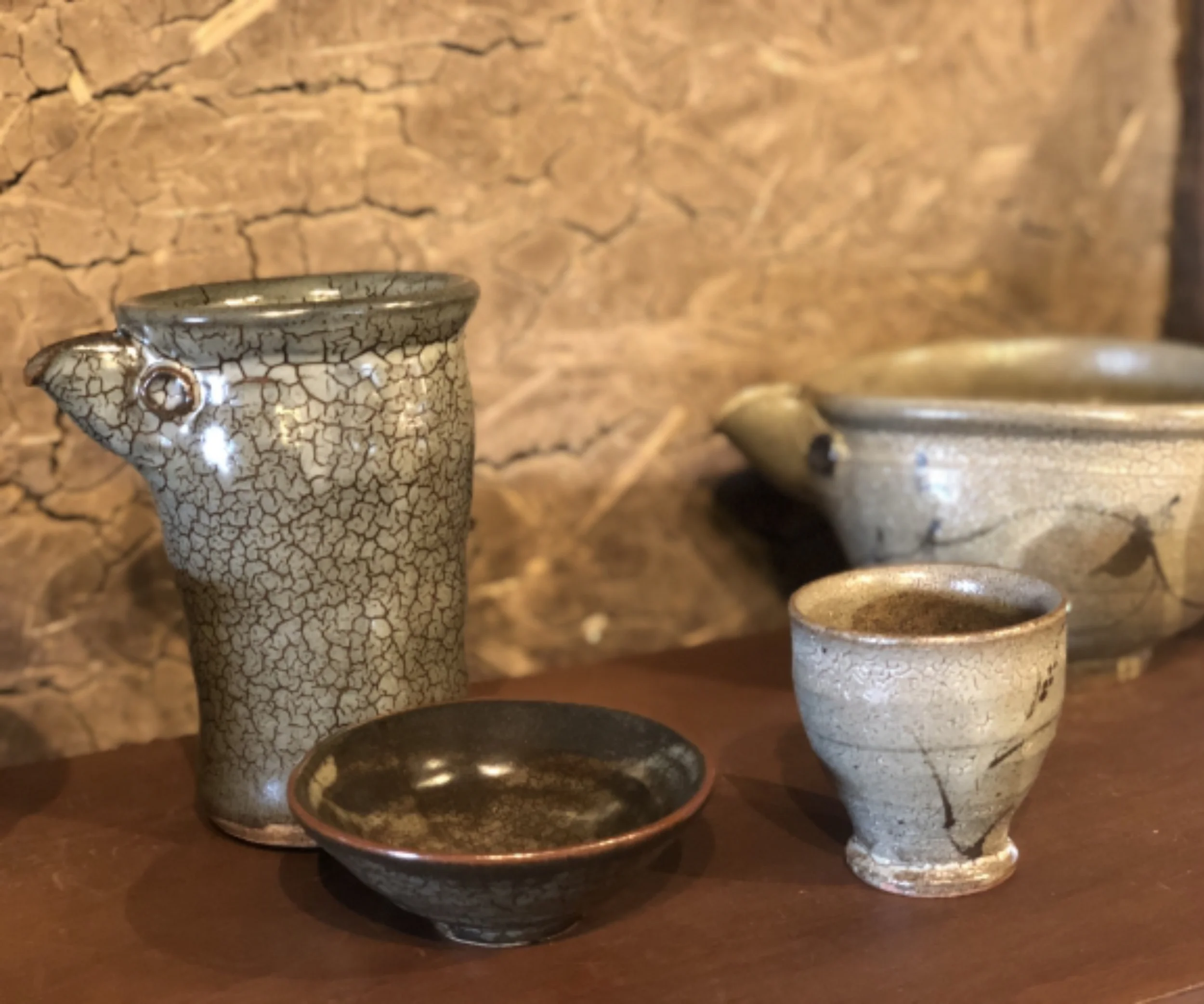 唐津焼の片口とぐい呑みなどの酒器